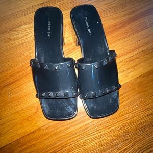 Madden girl black clogs